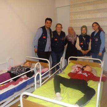 UHESDER’den Yatak Yardımı